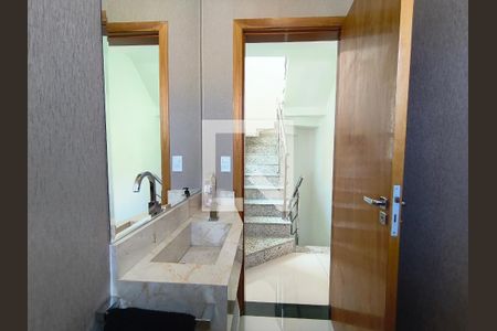 Lavabo de casa para alugar com 3 quartos, 350m² em Cambuci, São Paulo