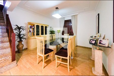 Sala de jantar de casa para alugar com 3 quartos, 250m² em Álvaro Camargos, Belo Horizonte