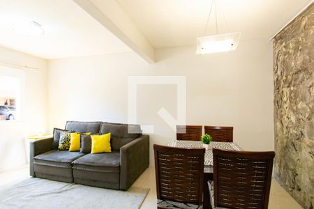 Sala de casa de condomínio à venda com 3 quartos, 100m² em Harmonia, Canoas