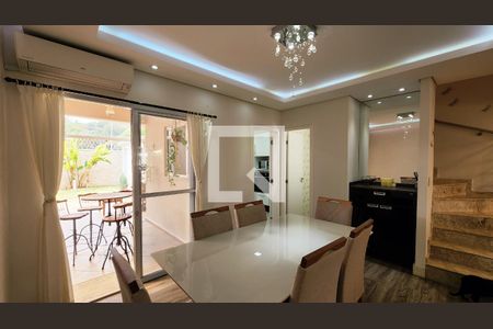 Sala de casa de condomínio à venda com 3 quartos, 170m² em Jardim Shangai, Jundiaí