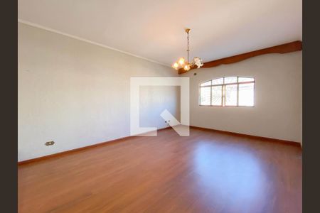 Sala de casa à venda com 4 quartos, 207m² em Jardim Pinheiros, São Paulo