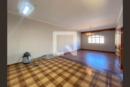 Sala de casa à venda com 4 quartos, 207m² em Jardim Pinheiros, São Paulo