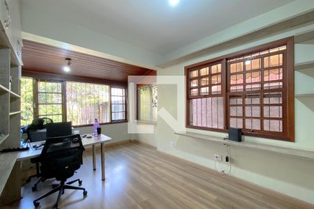 Quarto 2 de casa para alugar com 4 quartos, 537m² em Minas Brasil, Belo Horizonte