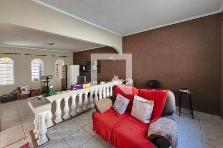 Sala de Estar de casa à venda com 3 quartos, 225m² em Jardim do Trevo, Campinas