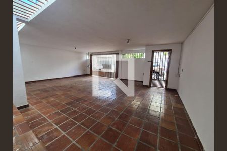 Casa para alugar com 5 quartos, 230m² em Vila Cordeiro, São Paulo