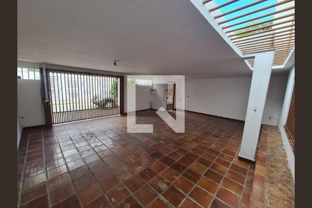 Casa para alugar com 5 quartos, 230m² em Vila Cordeiro, São Paulo