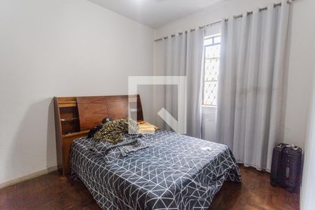 Quarto 1 de casa à venda com 3 quartos, 300m² em Esplanada, Belo Horizonte