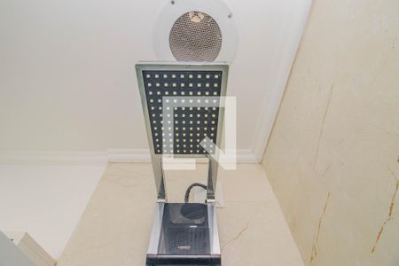 Banheiro da Suíte de casa de condomínio à venda com 2 quartos, 103m² em Humaitá, Porto Alegre