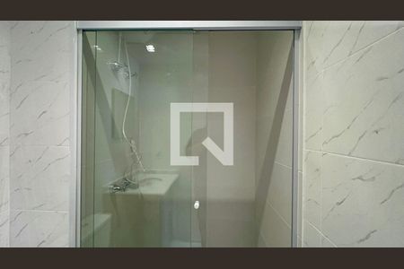 Banheiro Social de kitnet/studio à venda com 1 quarto, 25m² em Pinheiros, São Paulo