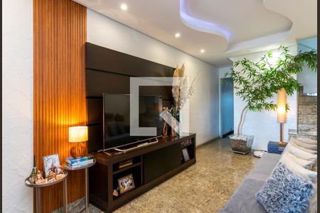 Sala de Estar de casa à venda com 3 quartos, 158m² em Jardim Cachoeira, São Paulo