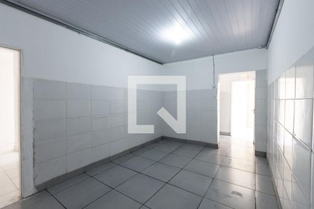 Casa para alugar com 2 quartos, 180m² em Fundos, São Paulo