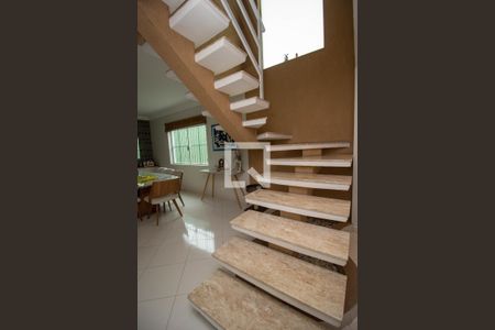 Escada de casa à venda com 3 quartos, 200m² em Vila Bonilha, São Paulo