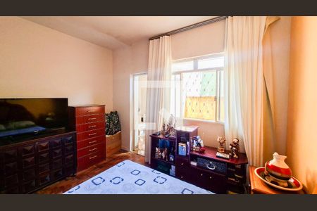 Quarto de casa à venda com 5 quartos, 253m² em Paraíso, Belo Horizonte