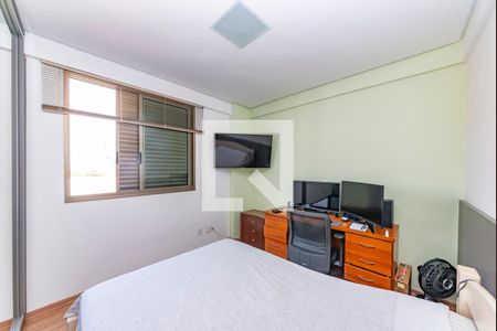 Quarto de apartamento à venda com 3 quartos, 109m² em Coração Eucarístico, Belo Horizonte