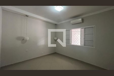 Quarto 2 de casa à venda com 3 quartos, 100m² em Taquaral, Campinas