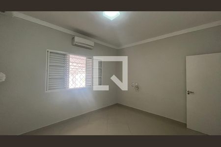 Quarto 2 de casa à venda com 3 quartos, 100m² em Taquaral, Campinas