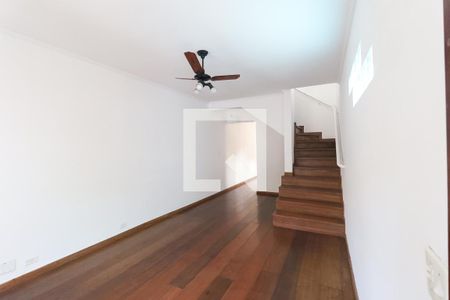 Sala 1 de casa para alugar com 4 quartos, 225m² em Vila Irmaos Arnoni, São Paulo