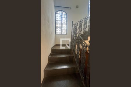 Escada de casa à venda com 4 quartos, 296m² em Vila Rossi Borghi E Siqueira, Campinas