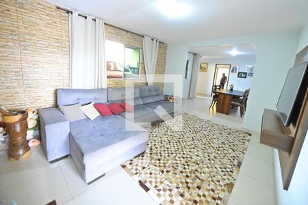 Sala 1 de casa de condomínio para alugar com 4 quartos, 290m² em Jardim Atlantico, Goiânia