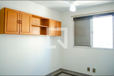 Quarto 2 de apartamento para alugar com 3 quartos, 98m² em Setor Aeroporto, Goiânia