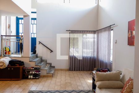 Sala de casa para alugar com 3 quartos, 320m² em Piratininga, Osasco