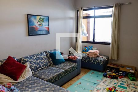 Sala de TV de casa para alugar com 3 quartos, 320m² em Piratininga, Osasco