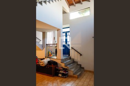 Sala de casa para alugar com 3 quartos, 320m² em Piratininga, Osasco