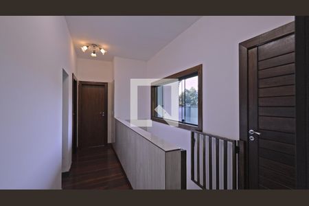 Corredor dos Quartos de casa de condomínio à venda com 3 quartos, 358m² em Condomínio Pasárgada, Nova Lima