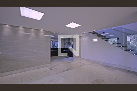 Sala de casa de condomínio à venda com 3 quartos, 358m² em Condomínio Pasárgada, Nova Lima