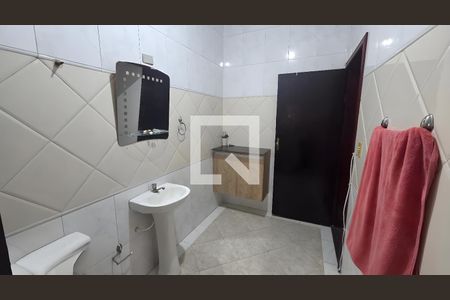 Banheiro de casa para alugar com 1 quarto, 320m² em Guilhermina, Praia Grande