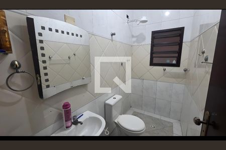 Banheiro de casa para alugar com 1 quarto, 320m² em Guilhermina, Praia Grande