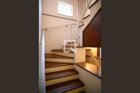 Escada de casa à venda com 3 quartos, 250m² em Vila Vera, São Paulo
