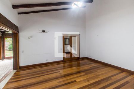 Sala de casa de condomínio para alugar com 5 quartos, 747m² em Alphaville, Santana de Parnaíba