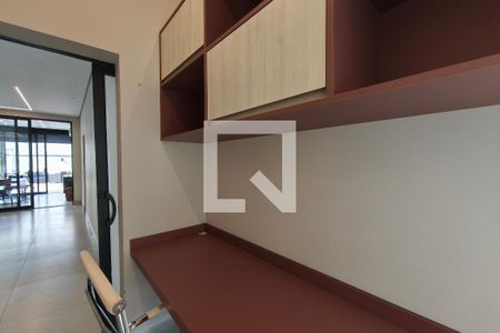 Escritório de casa de condomínio para alugar com 3 quartos, 210m² em Swiss Park, Campinas