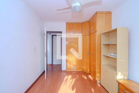 Quarto 2 de apartamento para alugar com 2 quartos, 58m² em Jardim Itu, Porto Alegre