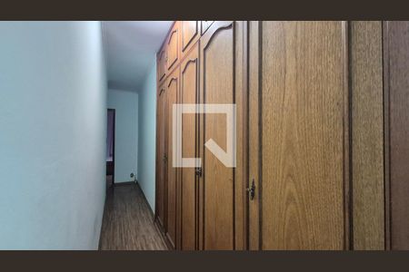 Corredor de casa para alugar com 5 quartos, 294m² em Utinga, Santo André