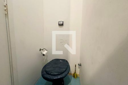 Lavabo de apartamento à venda com 4 quartos, 140m² em Laranjeiras, Rio de Janeiro