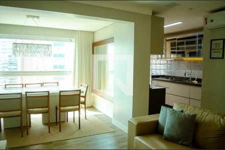 Sala de apartamento para alugar com 1 quarto, 60m² em Jardim Goiás, Goiânia