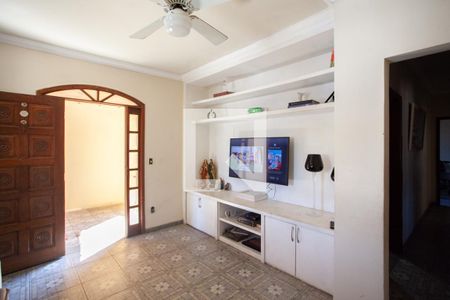 Sala 1 de casa à venda com 3 quartos, 289m² em Jaqueline, Belo Horizonte