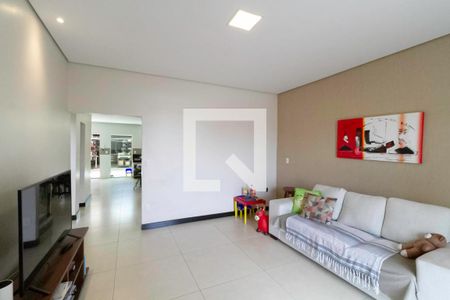 Sala de casa à venda com 3 quartos, 220m² em Parque Xangri-lá, Contagem