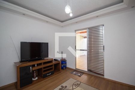 Sala de casa à venda com 5 quartos, 240m² em Vila Cavaton, São Paulo