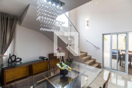 Sala de casa de condomínio à venda com 3 quartos, 224m² em Parque Sinai, Santana de Parnaíba