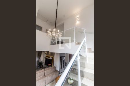 Escada de casa de condomínio à venda com 3 quartos, 224m² em Parque Sinai, Santana de Parnaíba