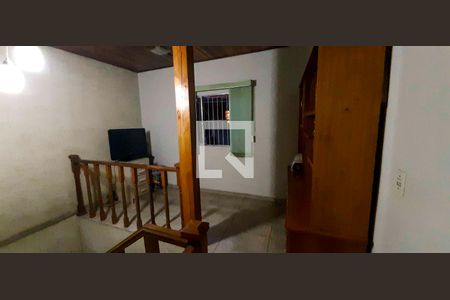 Sala de TV de casa para alugar com 5 quartos, 290m² em Bonfim, Osasco
