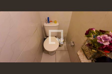 Lavabo de casa para alugar com 5 quartos, 290m² em Bonfim, Osasco
