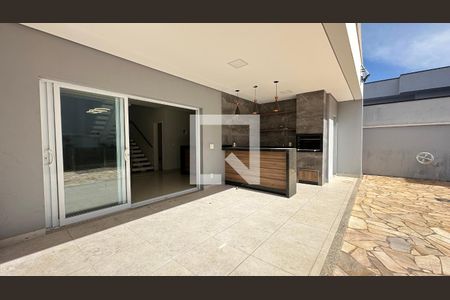 Casa de Condomínio para alugar com 3 quartos, 228m² em Jardim Sao Marcos, Valinhos