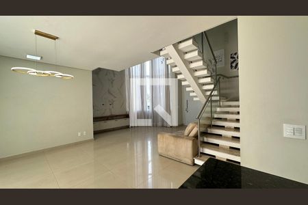 Casa de Condomínio para alugar com 3 quartos, 228m² em Jardim Sao Marcos, Valinhos