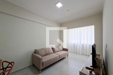 Sala de apartamento para alugar com 3 quartos, 77m² em Vila Tupi, Praia Grande