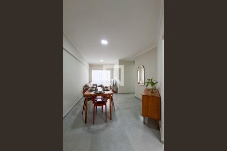 Sala de apartamento para alugar com 3 quartos, 77m² em Vila Tupi, Praia Grande