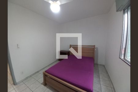 Quarto Escreva qual o cômodo de apartamento para alugar com 1 quarto, 55m² em Centro, São Vicente